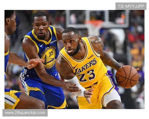 湖人迎战勇士展开季后赛激战 詹姆斯与库里巅峰对决引关注